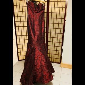 Faviana prom dress, use  one , great condition, size 0, purple color